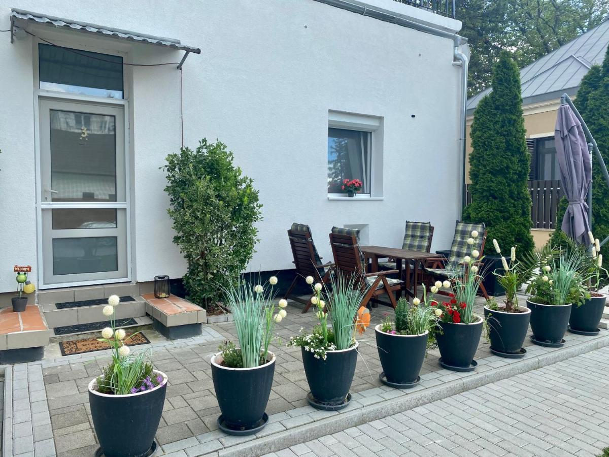 Pihi-lak Apartman *